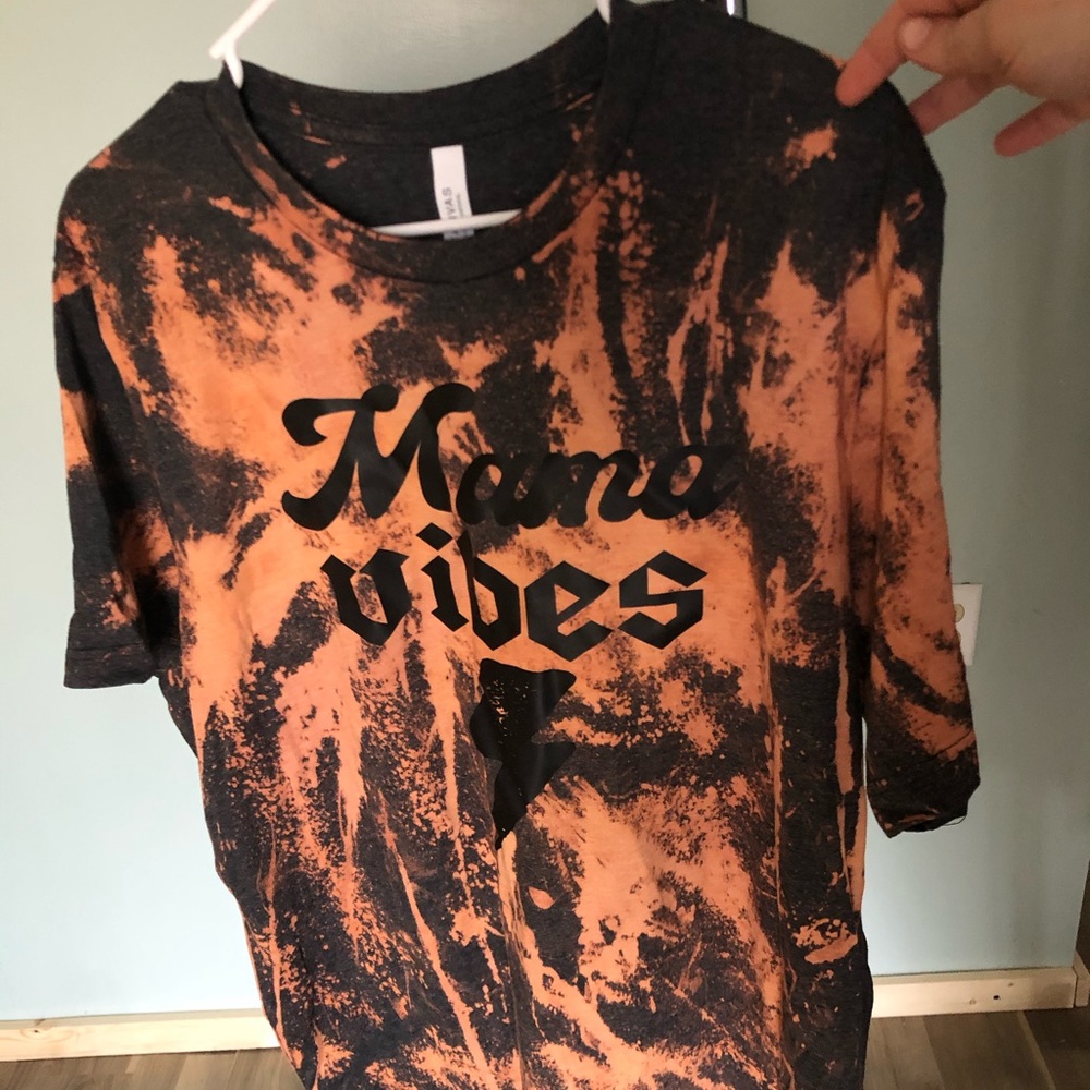 New without tags Bleached MAMA Vibes T-Shirt